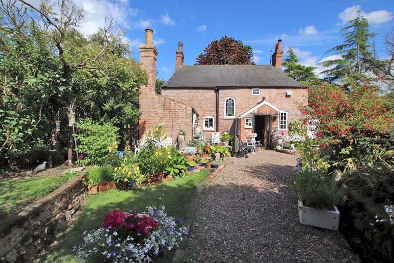 3 bedroom detached house for sale in St Michaels Road, Louth, LN11