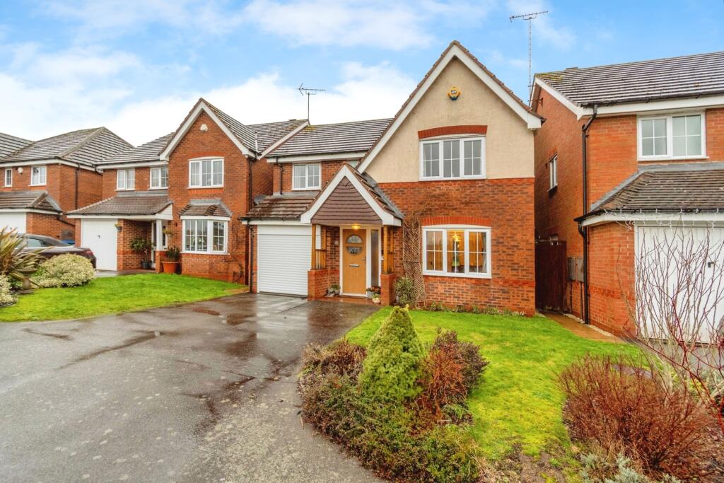 Main image of property: Fernbank Crescent, WALSALL, West Midlands, WS5