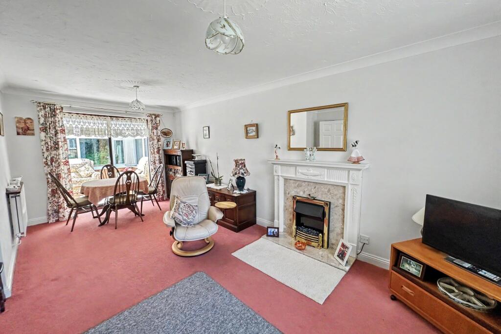 Verwood photo 4