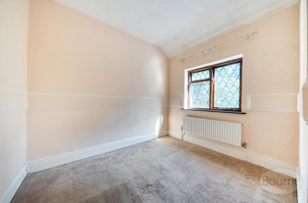 House in East Hampshire, Petersfield - More