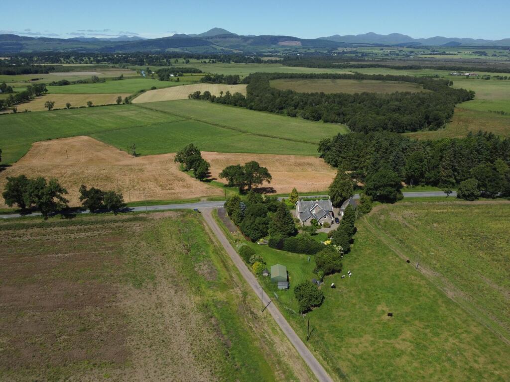 Main image of property: Ar Tir, Kippen, FK8