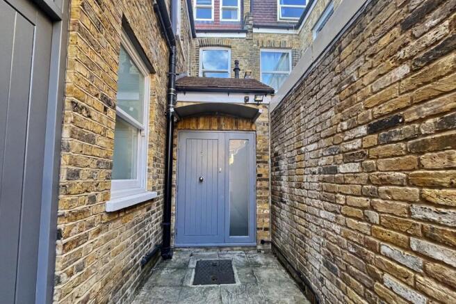 198 Upper Richmond Road West, London SW14 8AN