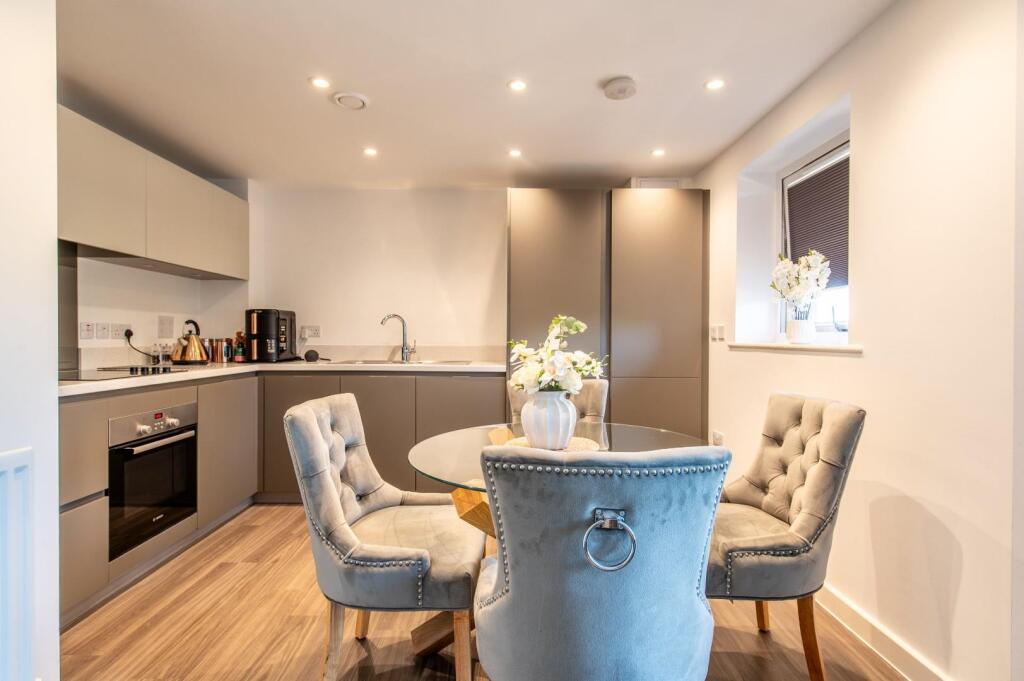 Apartment in Dartford - View 3