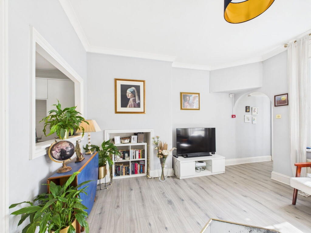 Cromwell Road, Hove, BN3 3EB photo 3