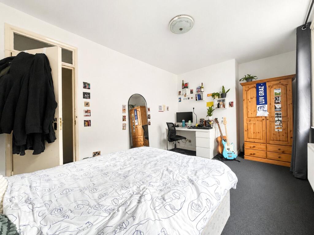 4 bedroom duplex for rent