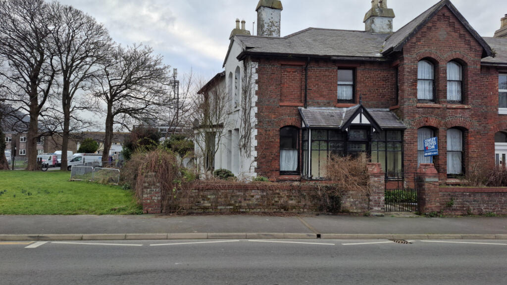 The Poplars, Bircham Avenue, Ramsey, IM8 2LZ photo 2