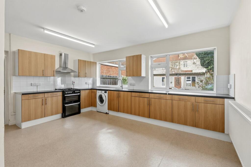 Main image of property: London Road, Wembley, HA9