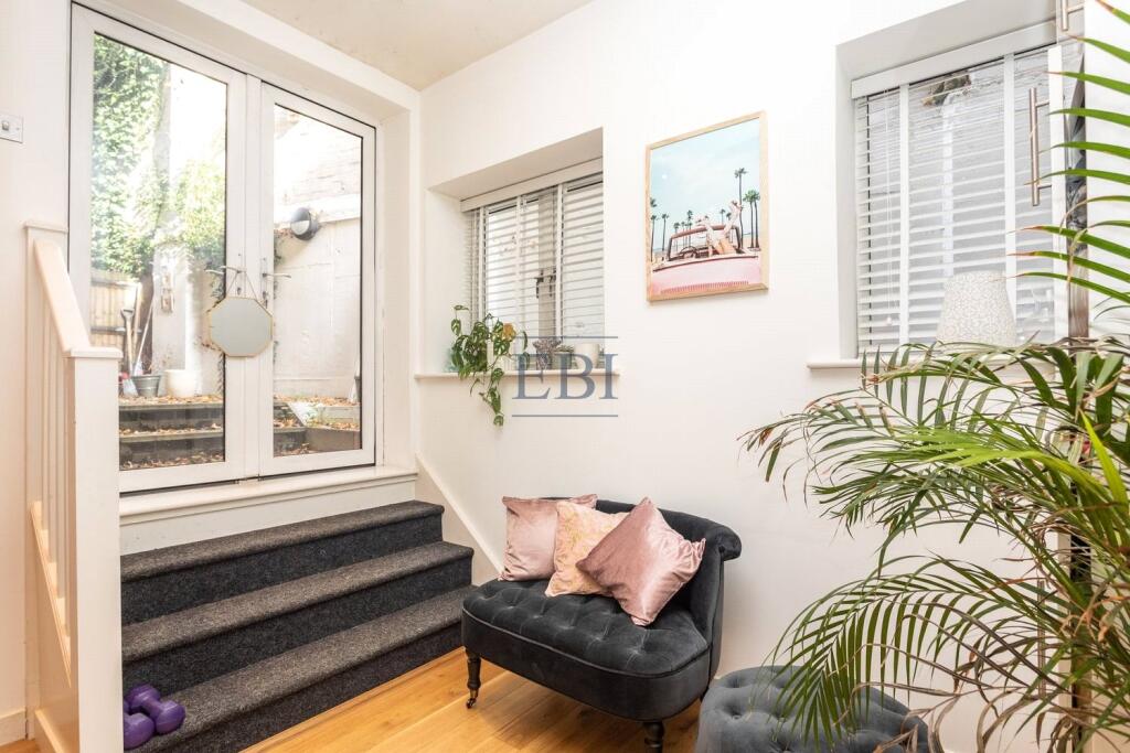 Apartment in London - View 5
