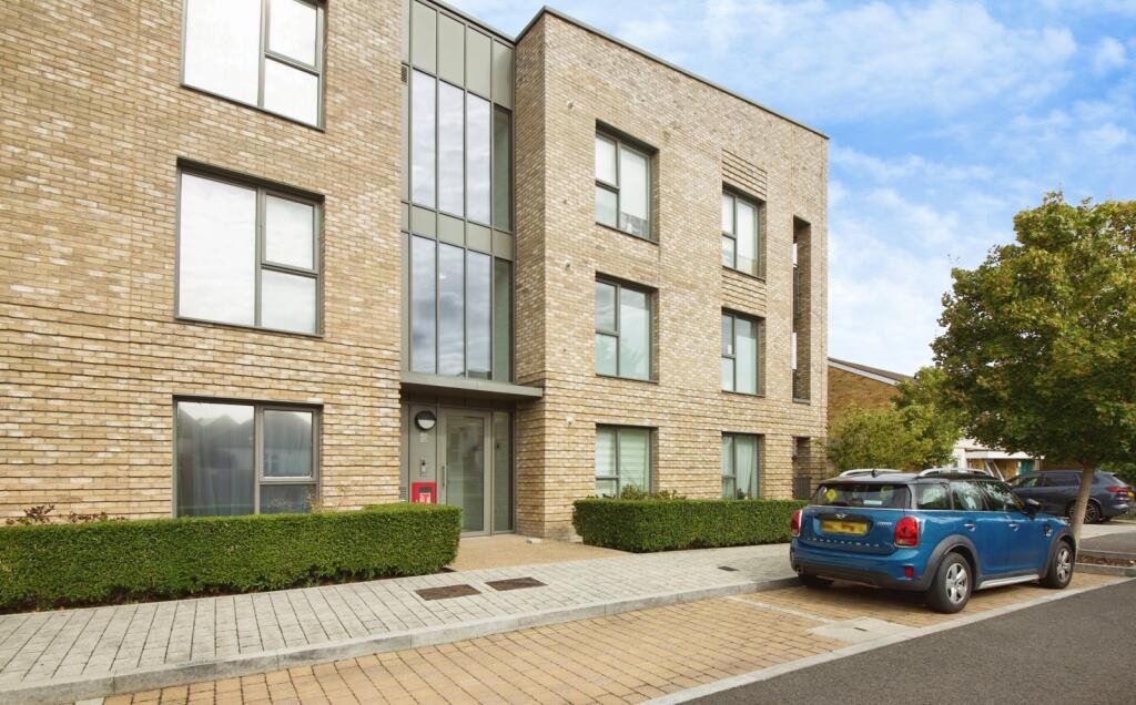 Main image of property: Avenue Road, London, N14
