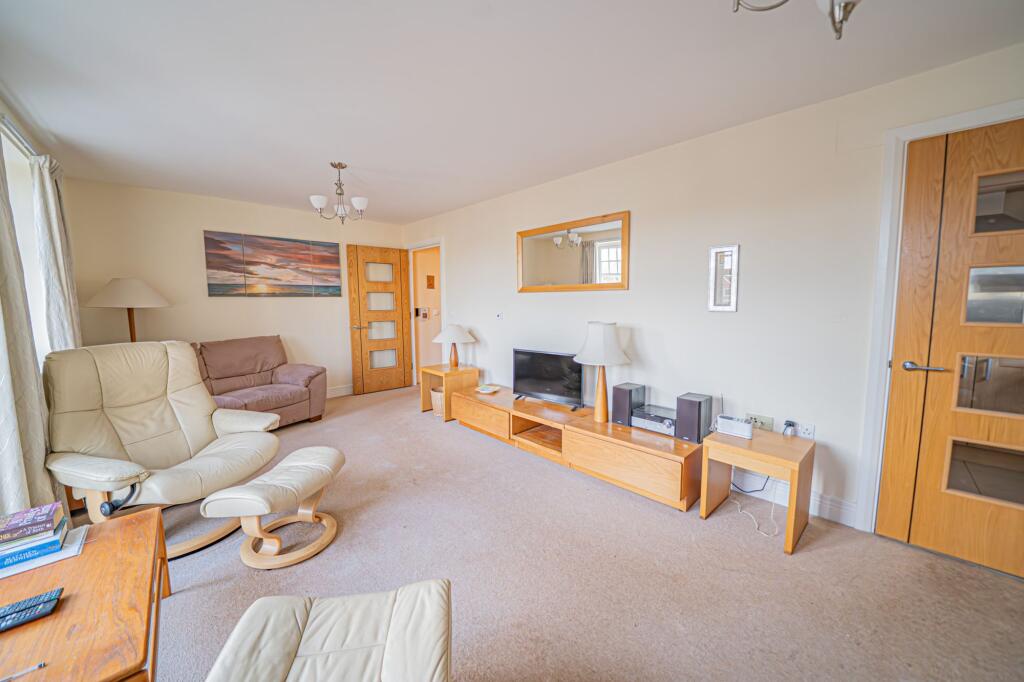 Additional image 3 of High Street, Knowle, B93