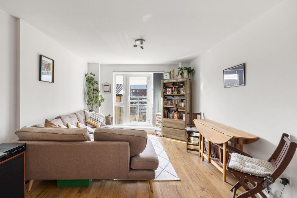 Apartment in Bristol - View 3