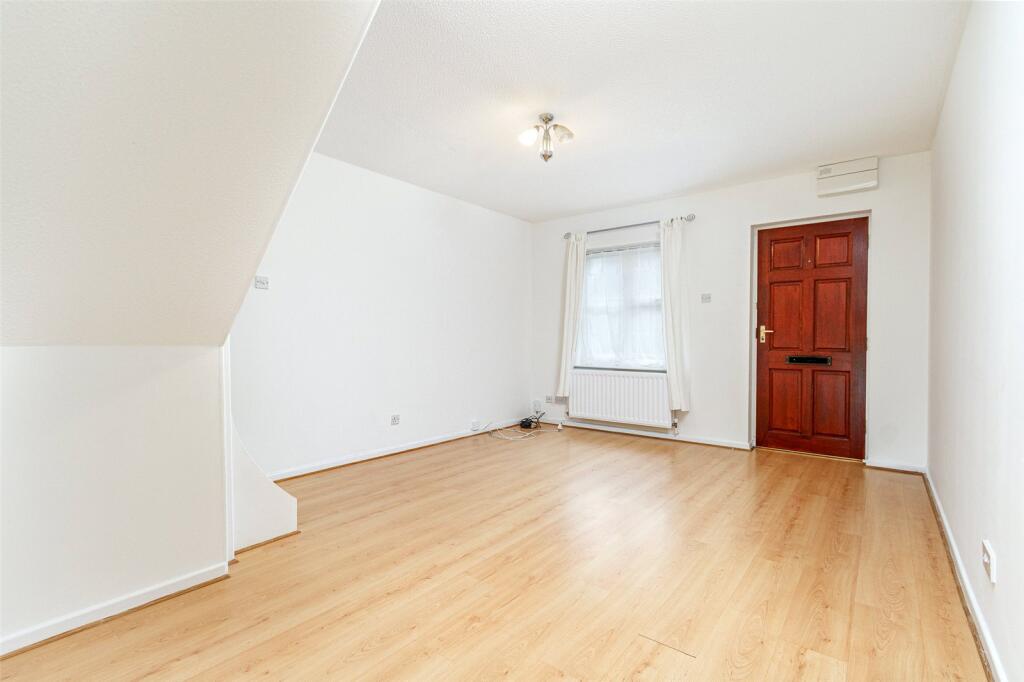 Ireton Close, Pontprennau, Cardiff, CF23 photo 2
