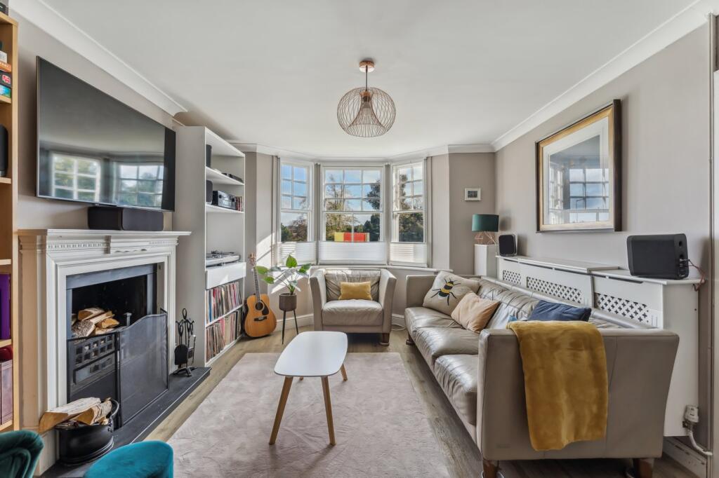 Main image of property: Gold Hill North, Chalfont St Peter, SL9