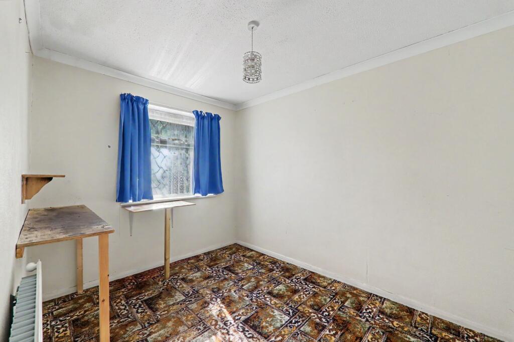 House in Worthing, West Sussex - More