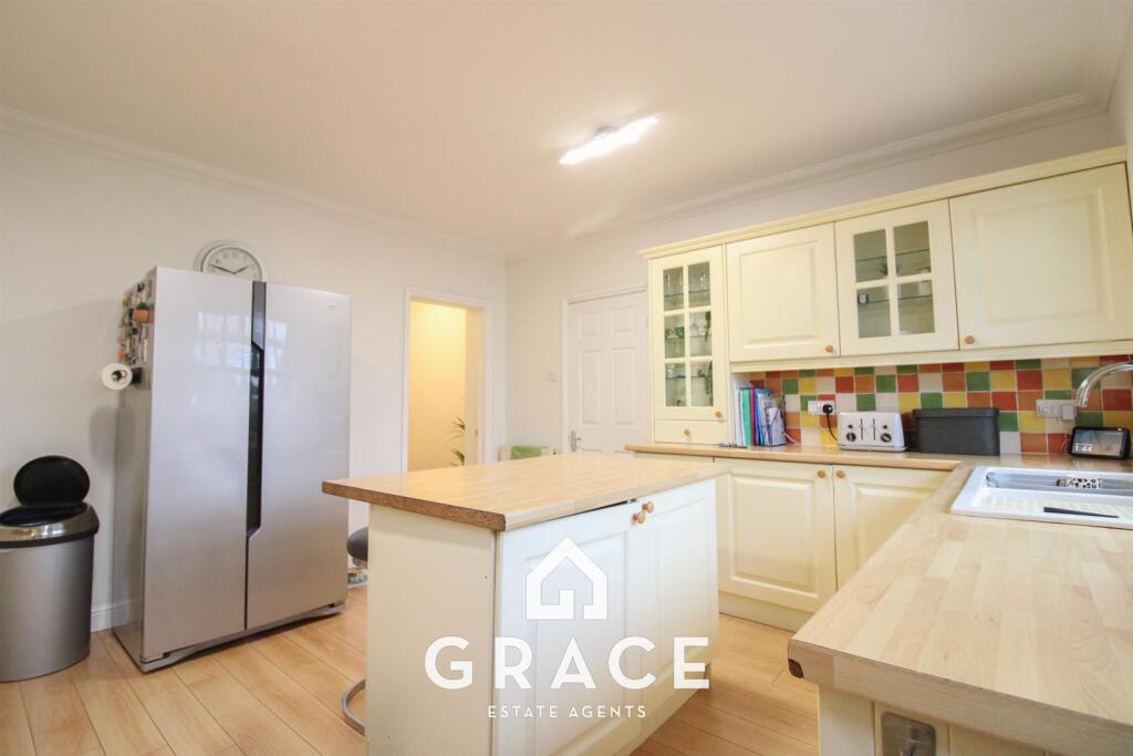 Bixley Road, Ipswich photo 3