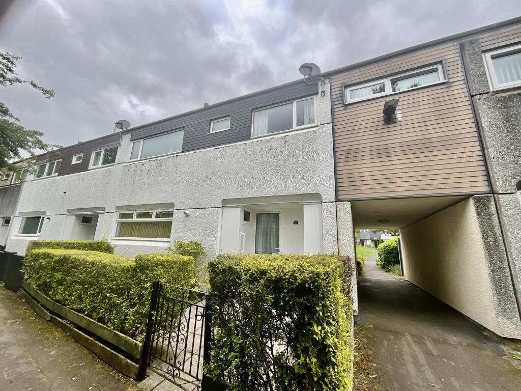 4-bed terraced on Centurion Row, Runcorn, WA7, £135,000