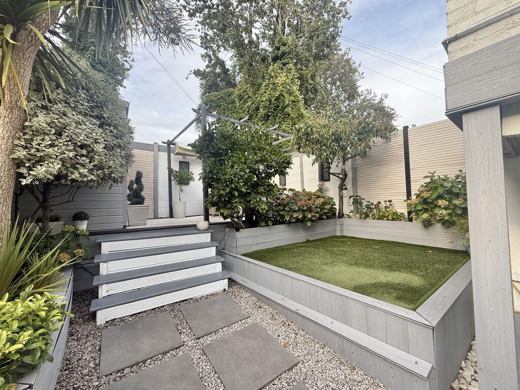 House in Torquay, Torbay - More