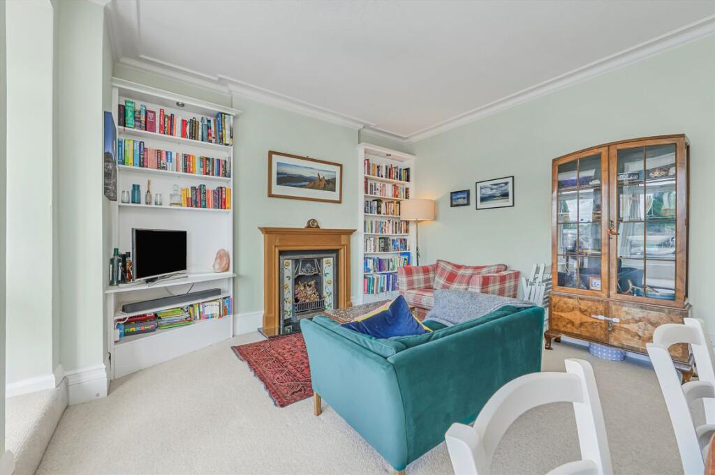 Apartment in London, Norbiton - View 2