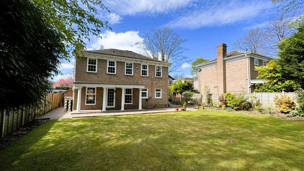 Main image of property: Grangewood Gardens, West Park, Leeds, West Yorkshire