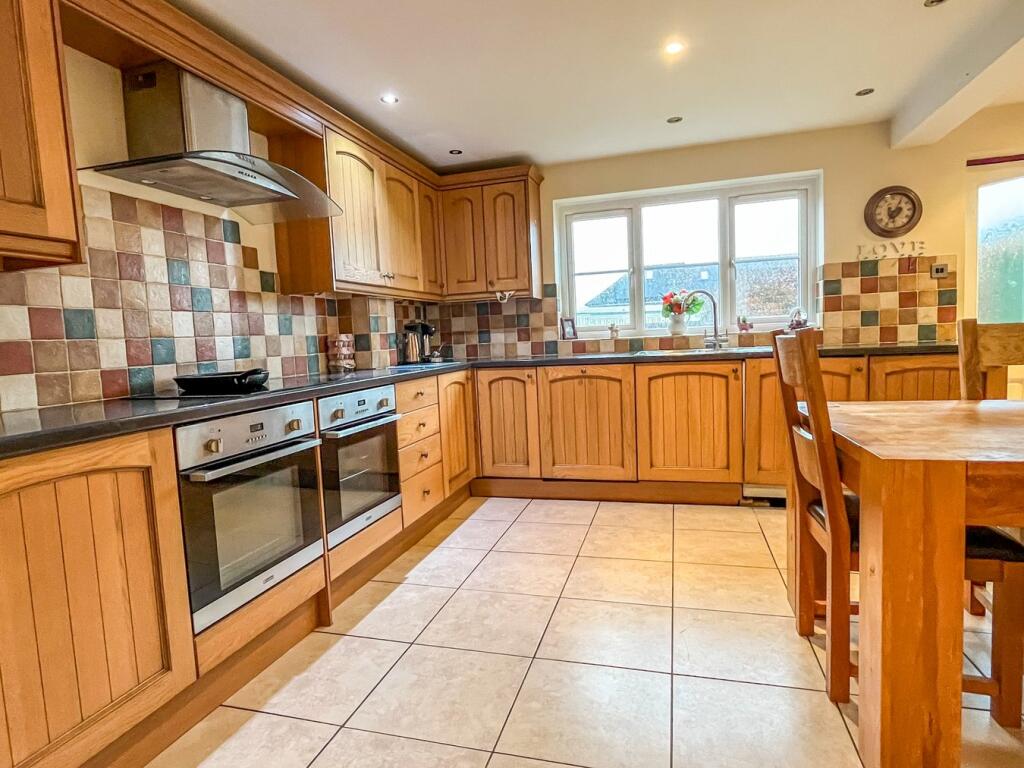 Main Road, Westfield, TN35 - Meer