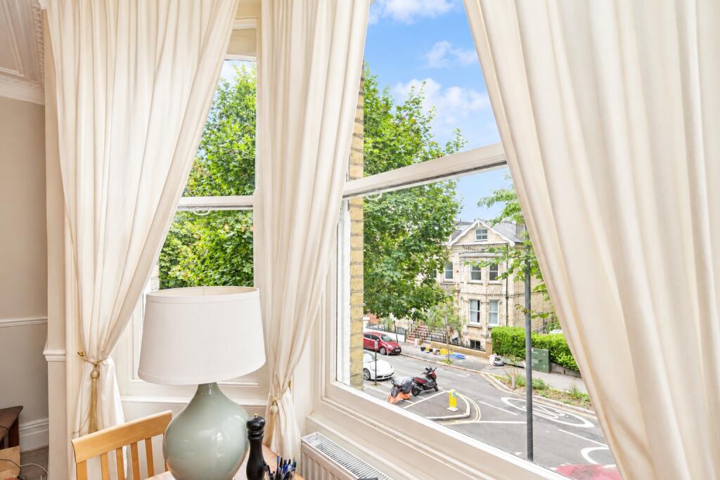 Apartment in Brighton - View 4