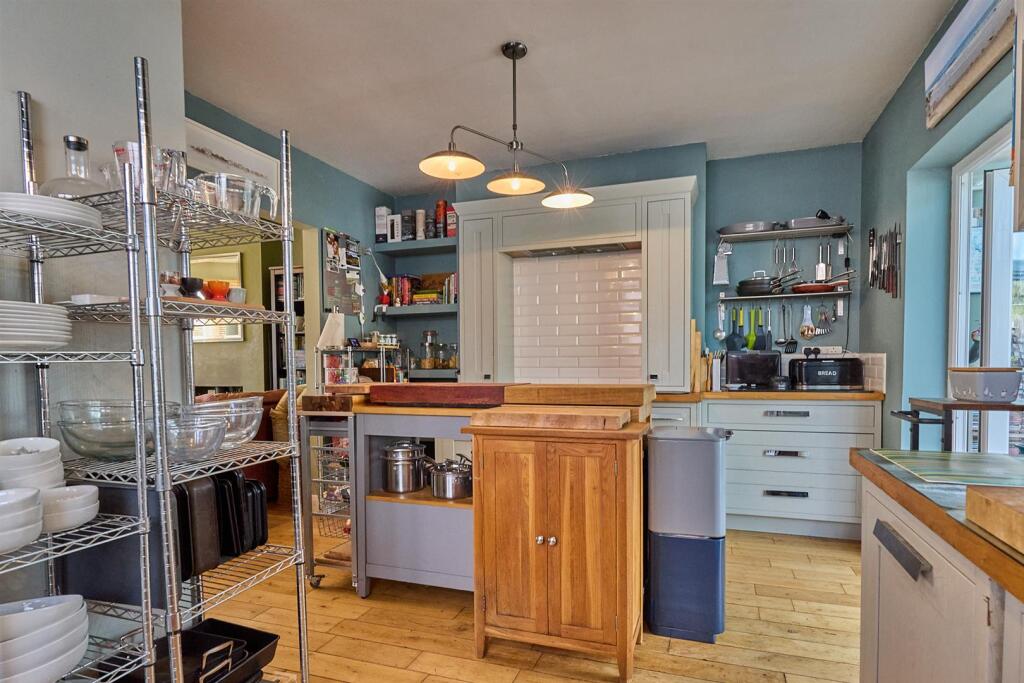 House in Hinckley and Bosworth, Earl Shilton - More