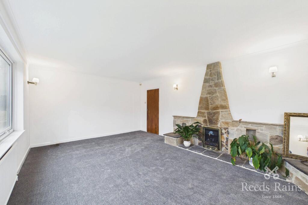 House in Huddersfield - View 2