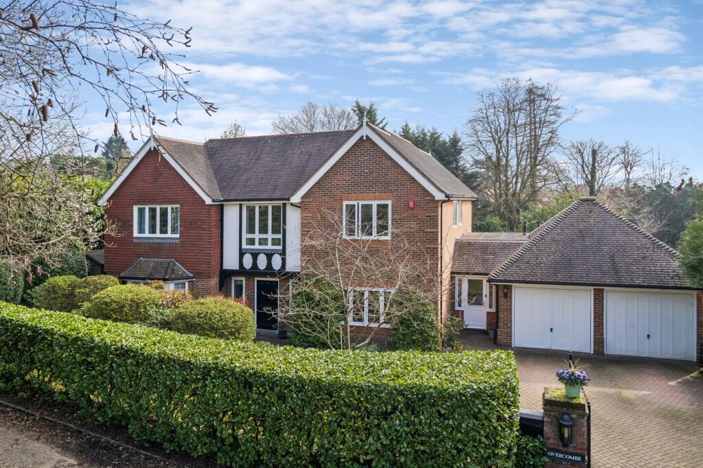 Main image of property: Lewis Lane, Chalfont St Peter, Gerrards Cross, SL9