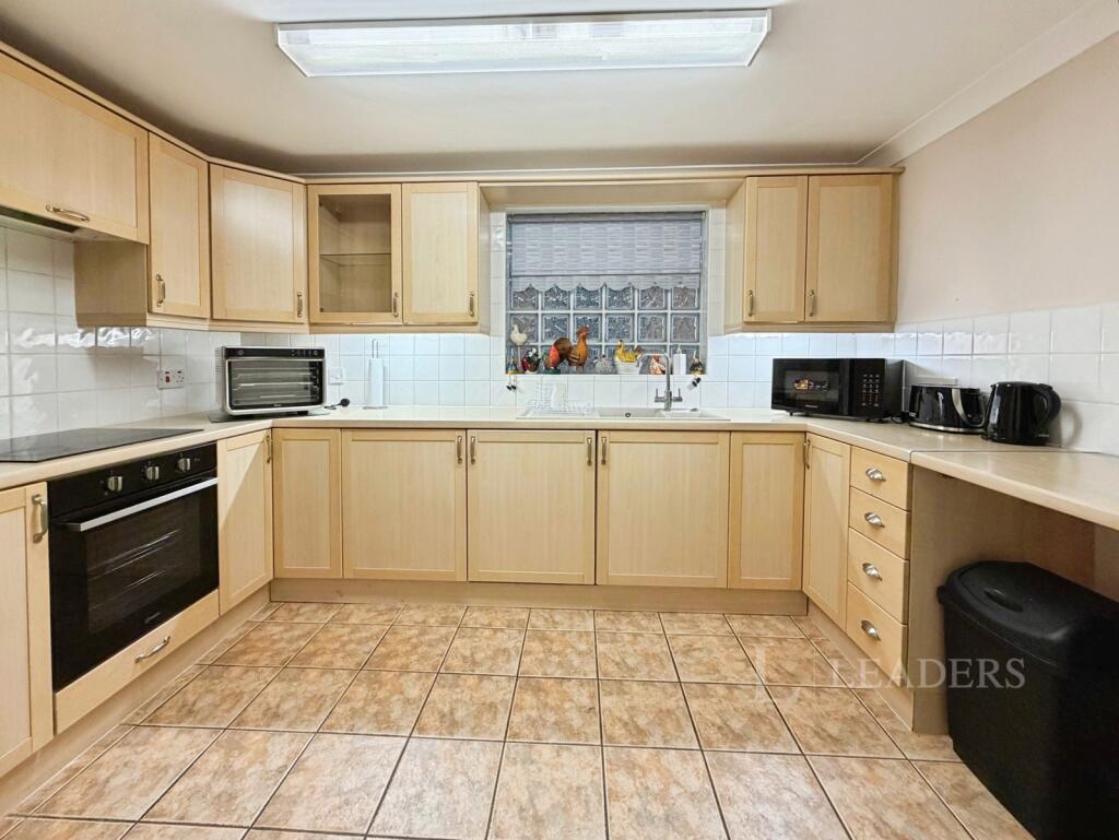 Apartment in Clacton-on-Sea, Jaywick - View 5