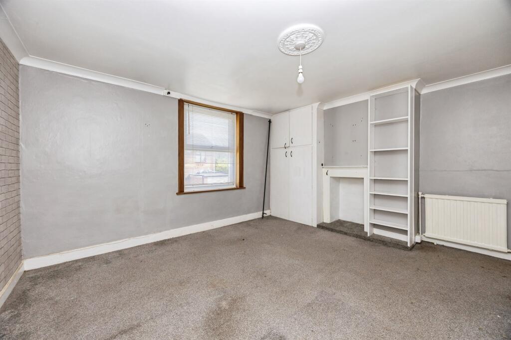 House in Ashford, Kent - More