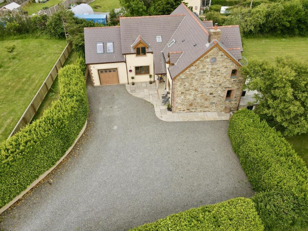 House in Croes-goch, Llanrhian - View 6