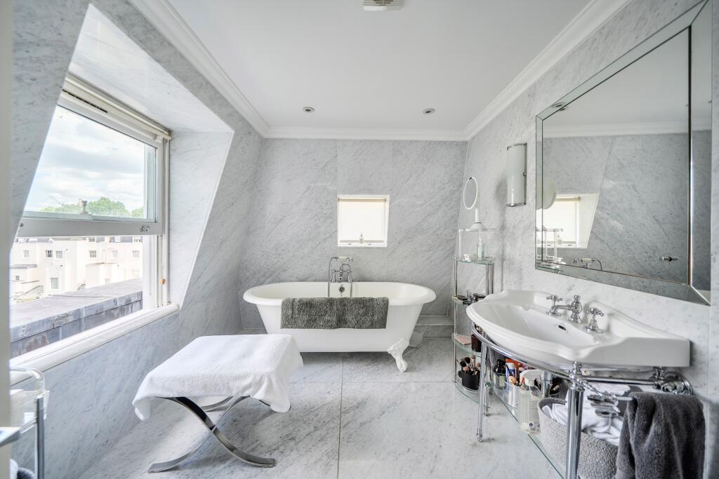 Apartment in London, Belgravia - More