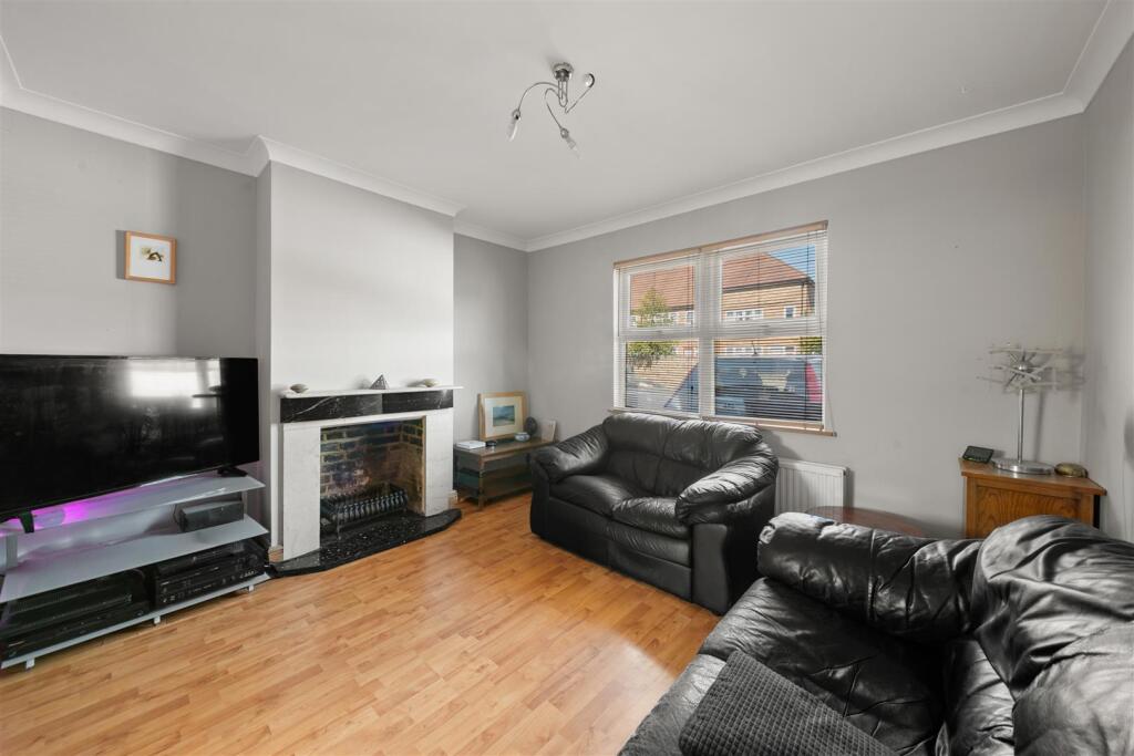 House in Southall - View 5