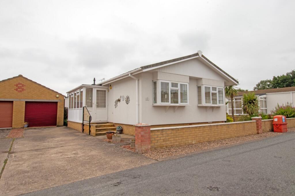 Main image of property: Parklands Mobile Homes, Scunthorpe, DN17