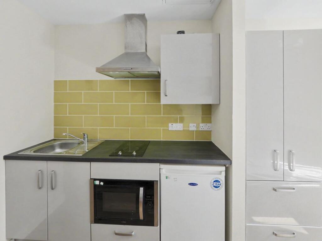Apartment in Nottingham, Nottinghamshire - View 4