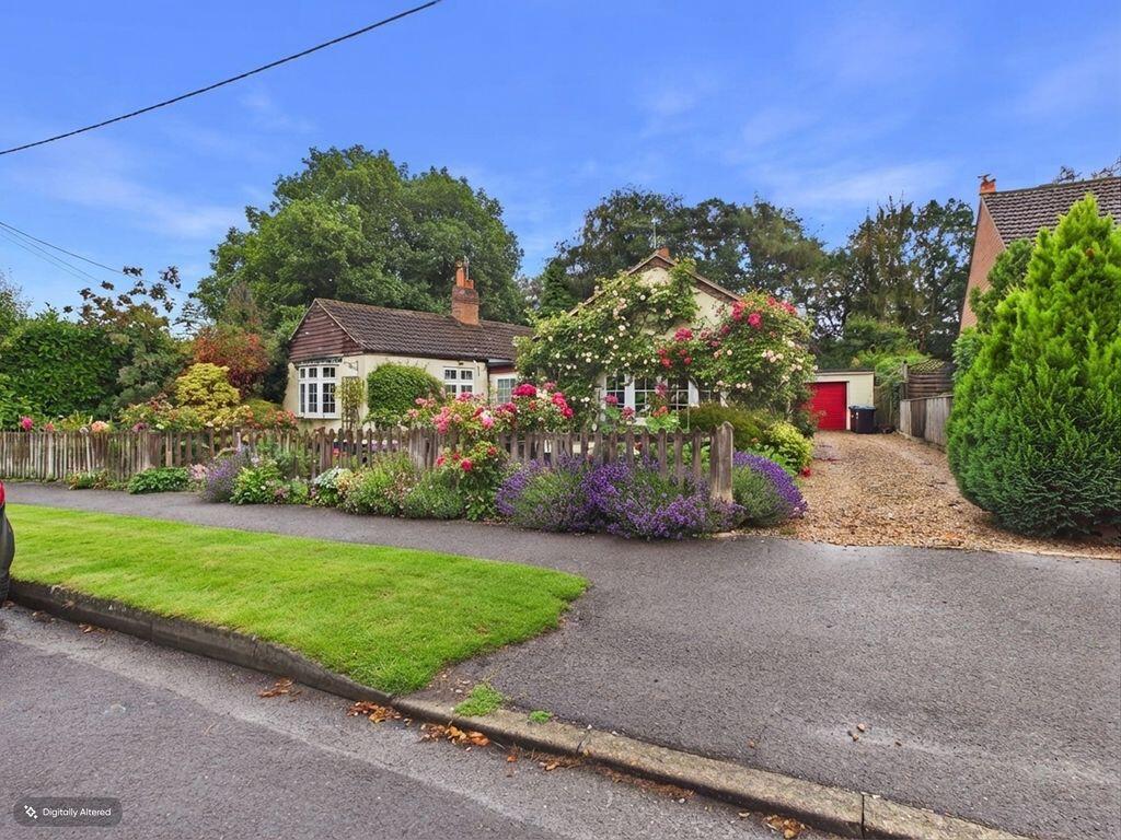 House in Tandridge, Chaldon - View 2