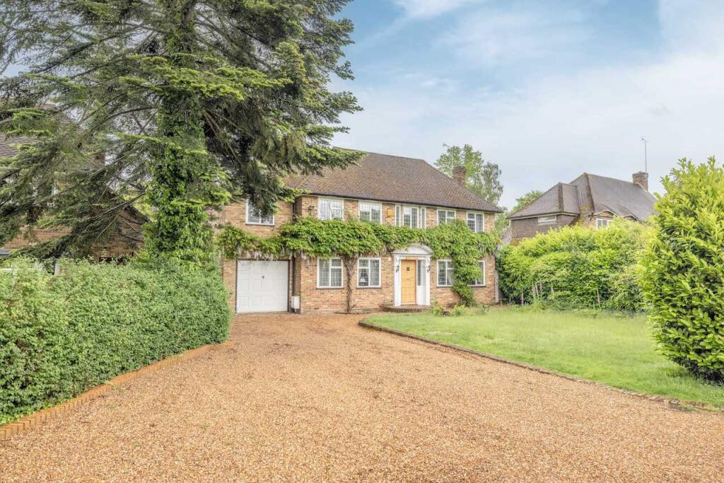 5-bed detached on Ellis Avenue, Chalfont St Peter, SL9, £1,400,000