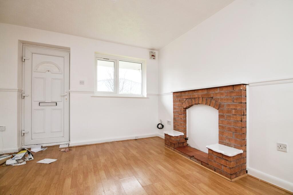 House in Sandwell, West Midlands - View 3