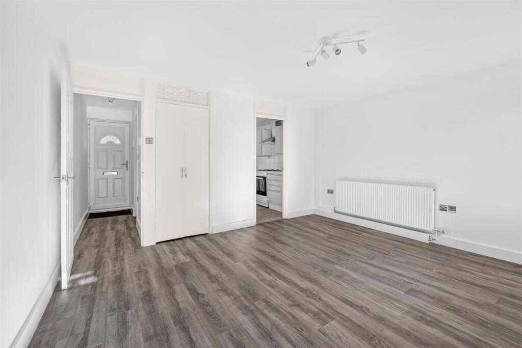 Apartment in London - View 5