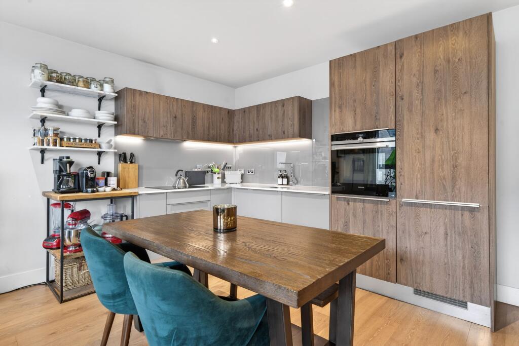 St. Josephs Street, Brogan House, SW8 - View 5