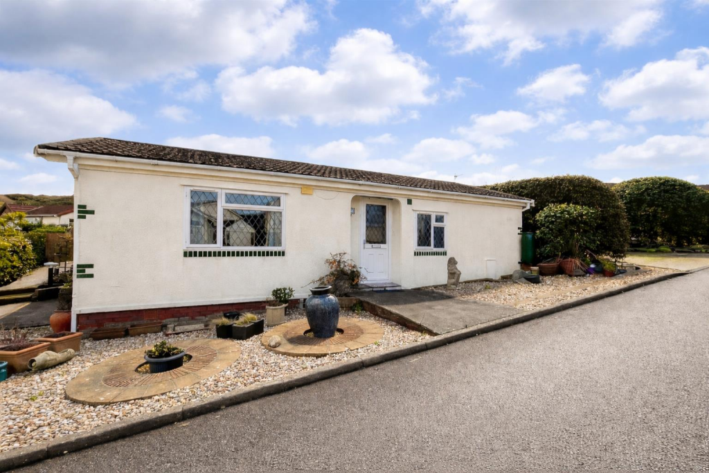 Main image of property: Newhaven Heights, Newhaven