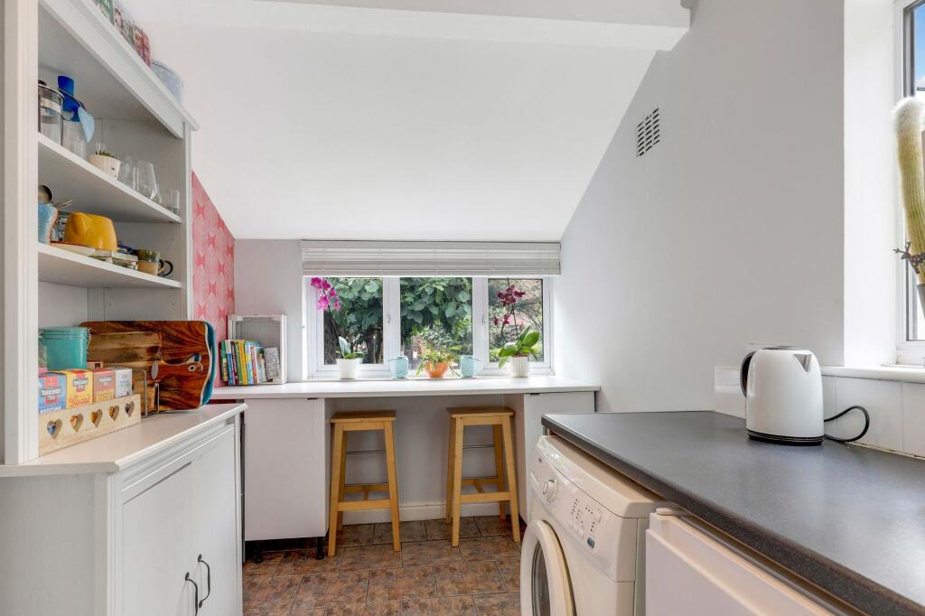 House in Nottingham - View 5