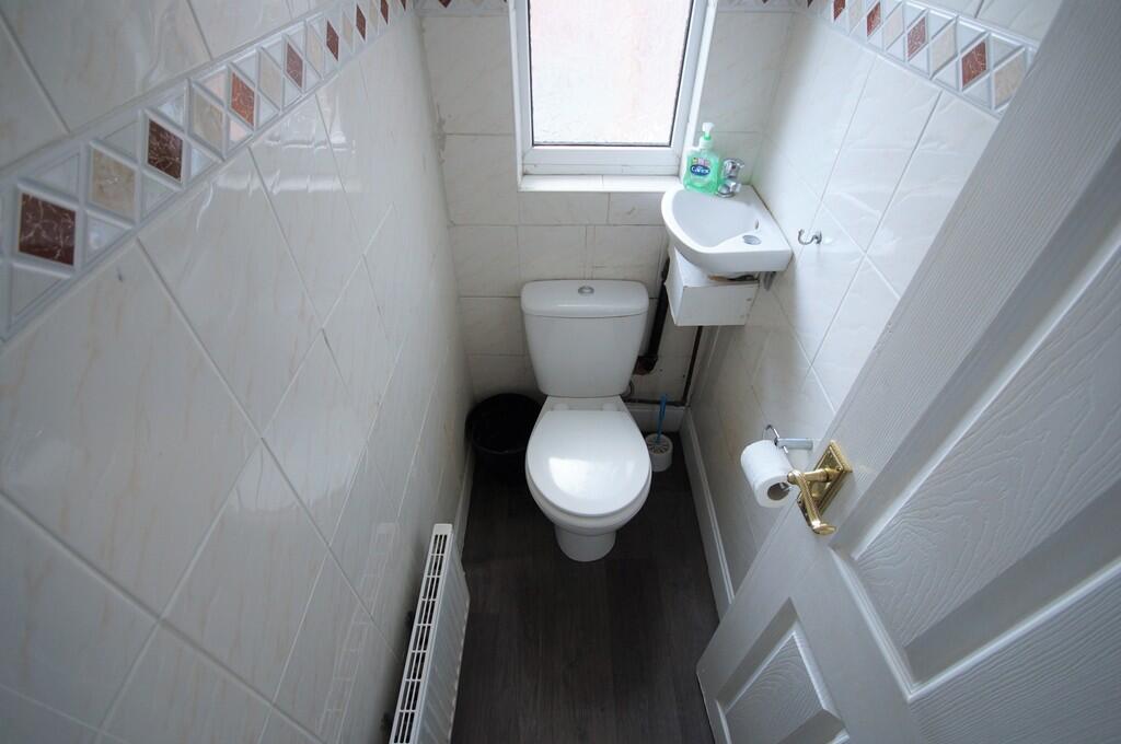 1 bedroom house share for rent