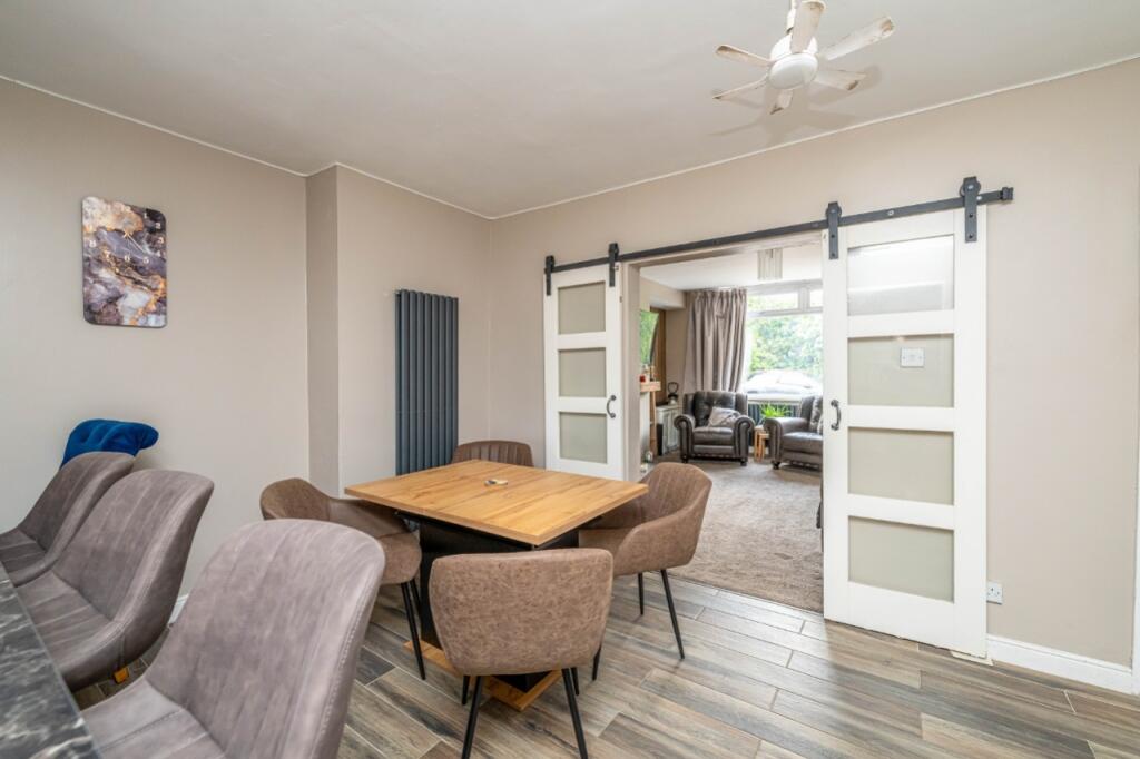 House in Walsall, Ashmore Lake - More