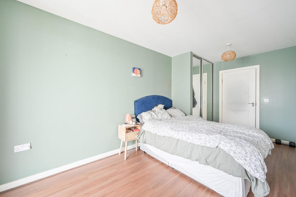 Apartment in London - View 2