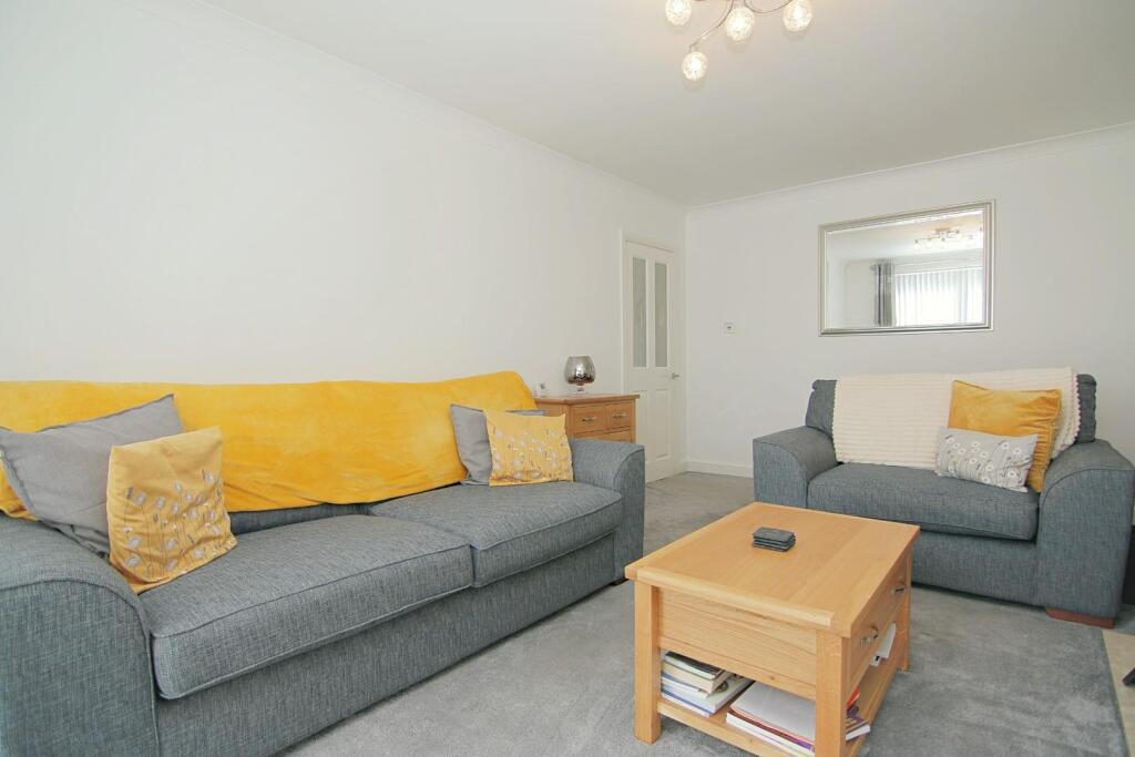 House in Leeds, West Yorkshire - View 3
