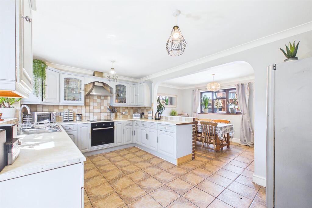 Stocks Loke, Cawston - View 6