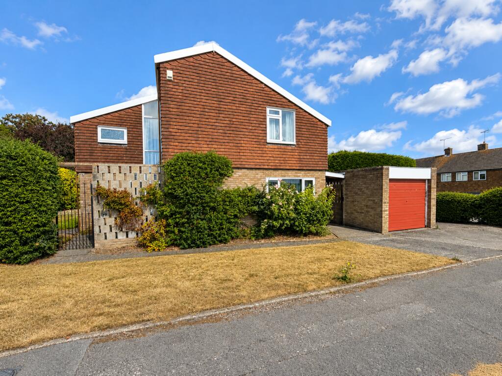 Main image of property: The Knowle, Basildon, Essex, SS16