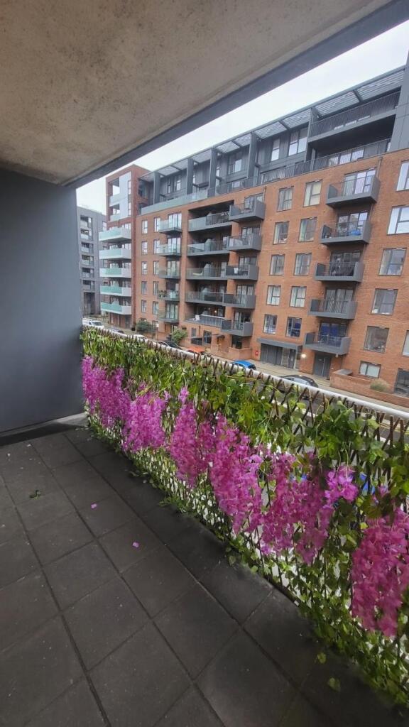 Apartment in London - View 5