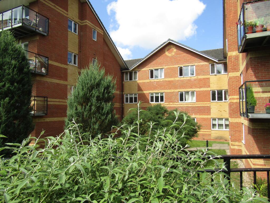 Main image of property: Temple Place, Reading, RG1